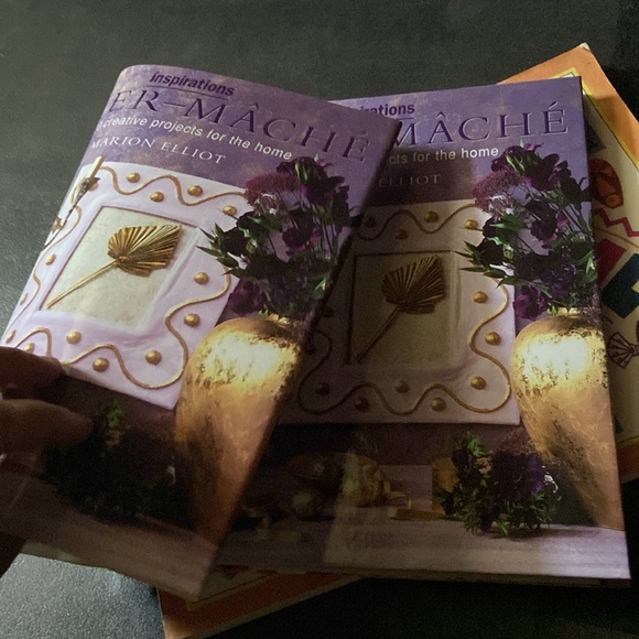 2/$15 Art project books.🏅One is a 1993 Parents’ Choice Award Winner.📚❤️🎨 - Picture 9 of 16